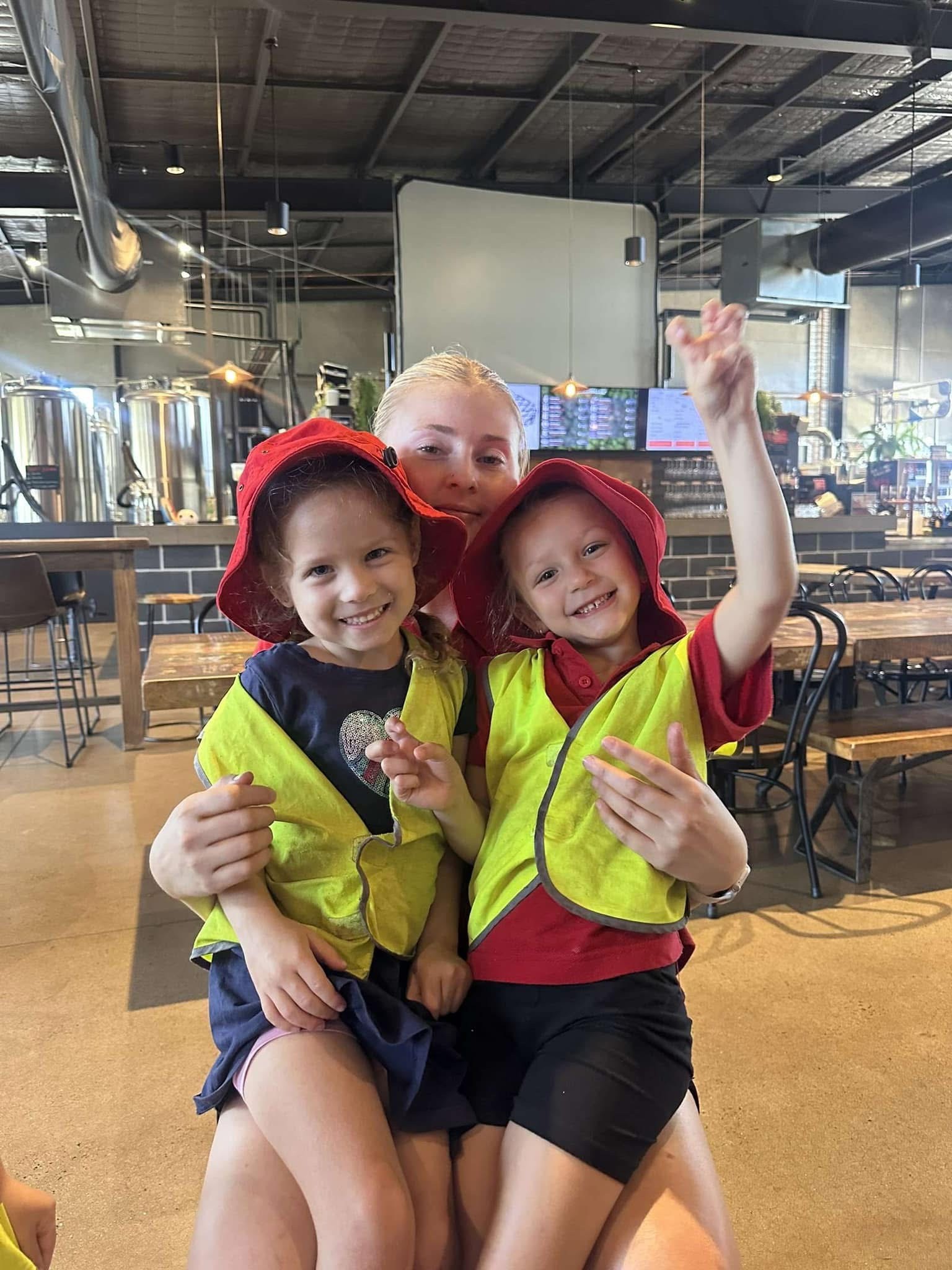 Children and an educator enjoying a community excursion in Dubbo